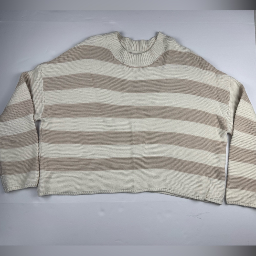 Sincerely Jules Cream and Tan Striped cropped long sleeve sweater size medium